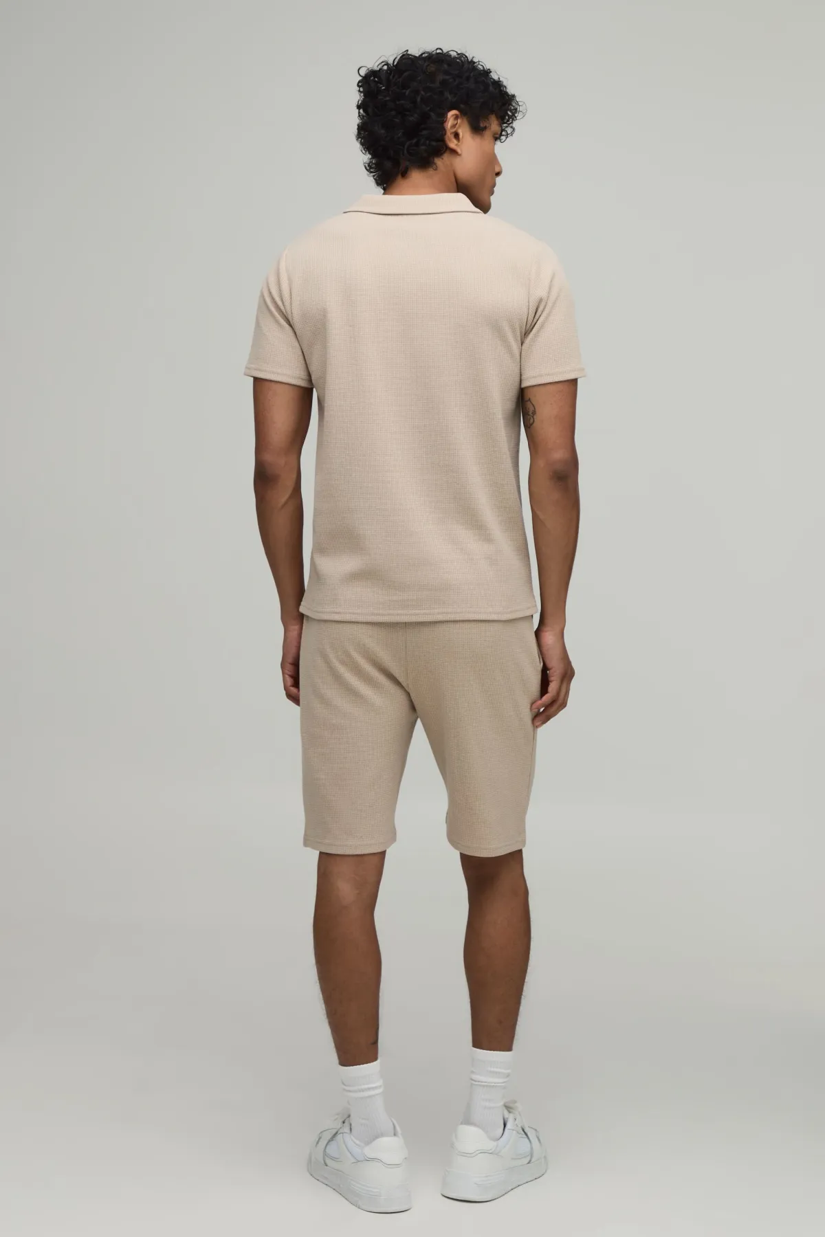 boohooMAN Ensemble Polo Col Ouvert Et Short En Tissu Gaufré Coupe Ajustée Pour Homme<Homme Ensembles|Survêtements