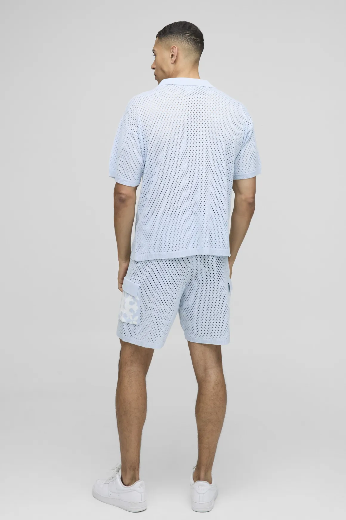 Ensemble polo court tricoté, coupe décontractée, col Revere, motifs carrés au crochet