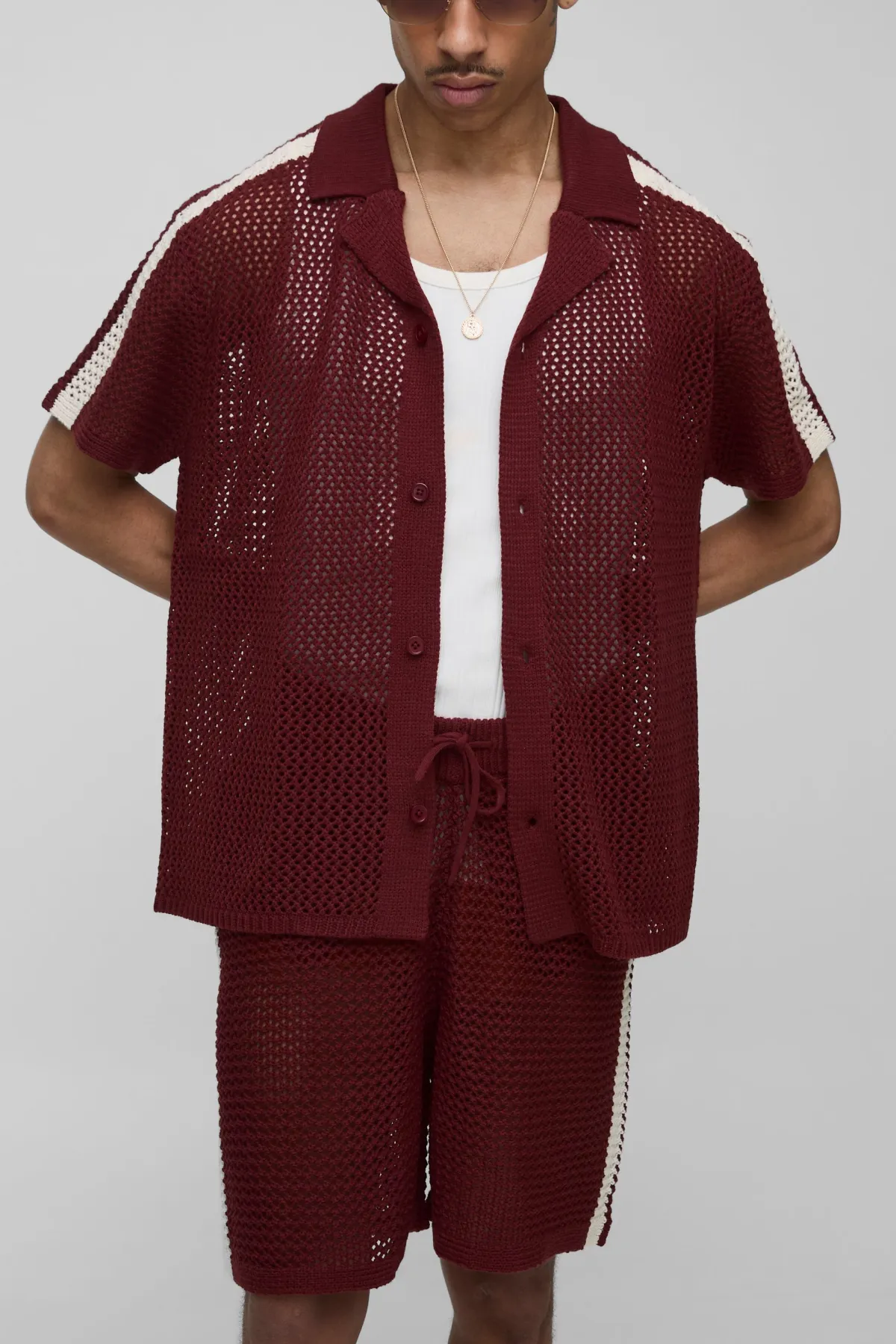 boohooMAN Ensemble polo court tricoté à la coupe oversize, col Revere et rayures latérales<Homme Maille|Mailles