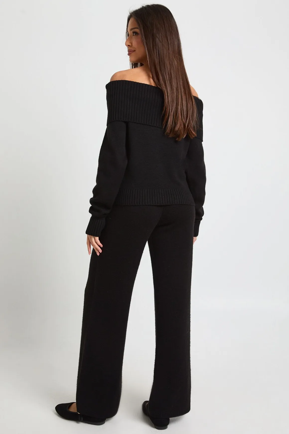 Ensemble pull Bardot tricoté épais et pantalon à jambe droite