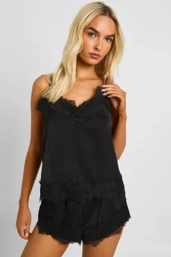boohoo Ensemble pyjama camisole et short à garniture en dentelle à cils<Femme Satin Et Dentelle|Pyjamas
