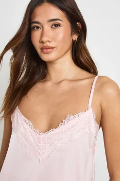 Ensemble Pyjama Caraco et Short à Bordure de Dentelle Cils