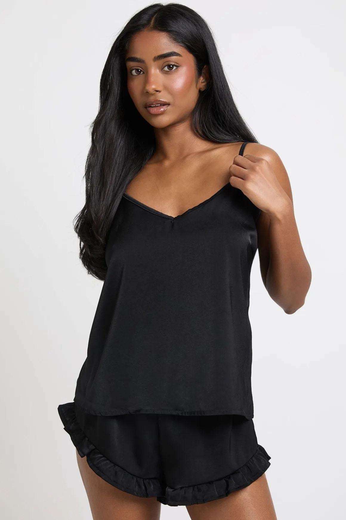 Ensemble Pyjama Caraco Satiné Et Short À Volant