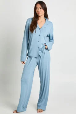 boohoo Ensemble pyjama chemise et pantalon en toucher doux avec chemise boutonnée<Femme Pyjamas