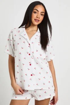 boohoo Ensemble Pyjama Chemise À Manches Courtes Et Short En Coton Texturé Imprimé Cerises<Femme Pyjamas