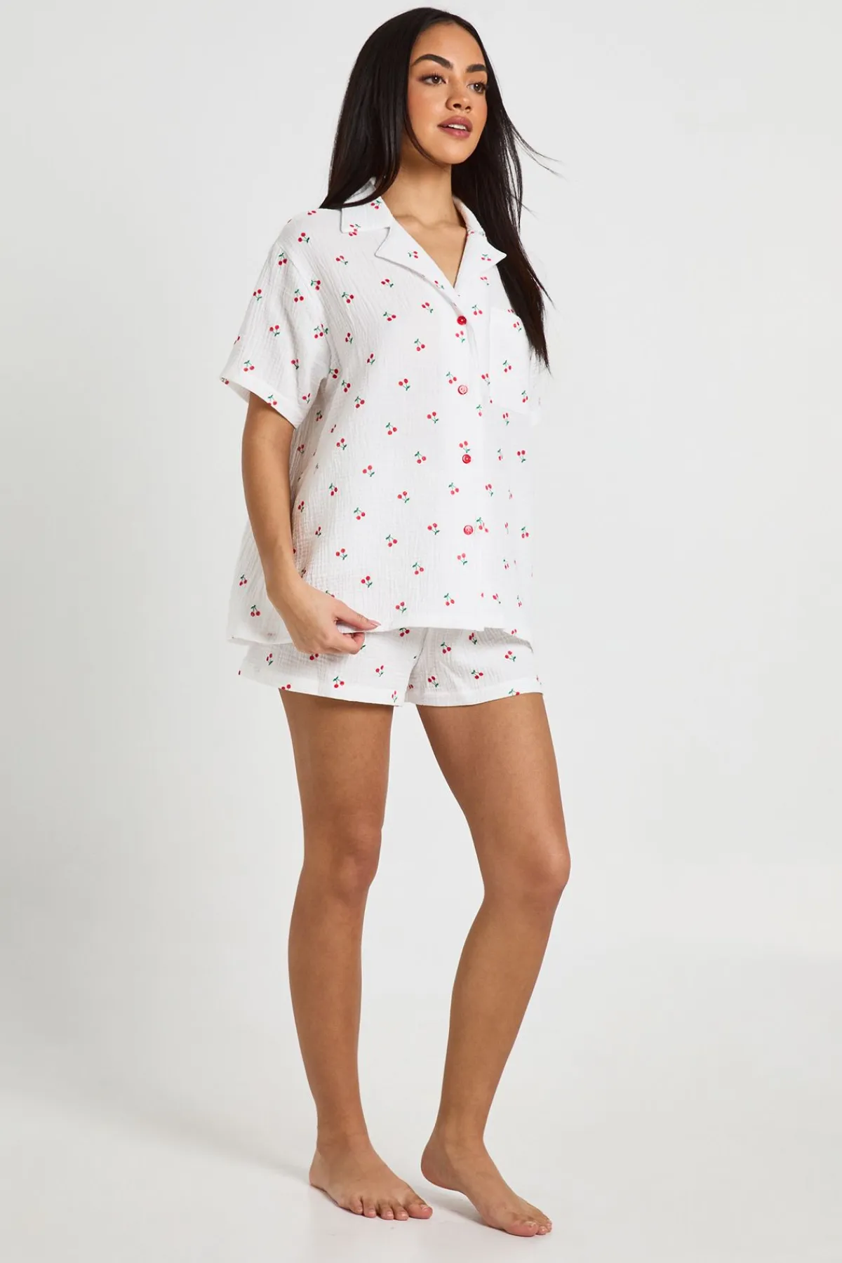 boohoo Ensemble Pyjama Chemise À Manches Courtes Et Short En Coton Texturé Imprimé Cerises<Femme Pyjamas