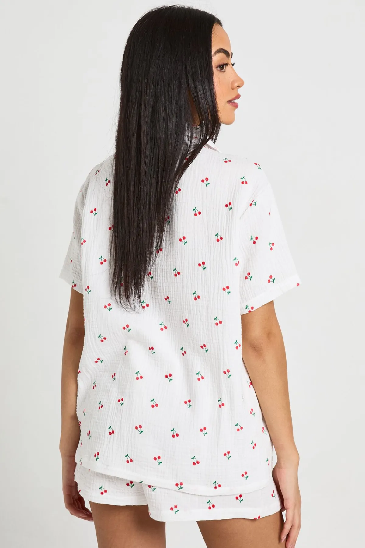 boohoo Ensemble Pyjama Chemise À Manches Courtes Et Short En Coton Texturé Imprimé Cerises<Femme Pyjamas