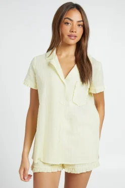 boohoo Ensemble Pyjama Chemise À Manches Courtes Et Short Avec Détails De Volants Texturés<Femme Pyjamas