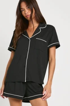 boohoo Ensemble Pyjama Chemise Manches Courtes Et Short En Jersey Avec Détails Passepoilés<Femme Pyjamas