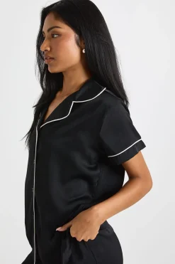 boohoo Ensemble Pyjama : Chemise à manches courtes avec passepoil en satin & Short<Femme Satin Et Dentelle|Pyjamas