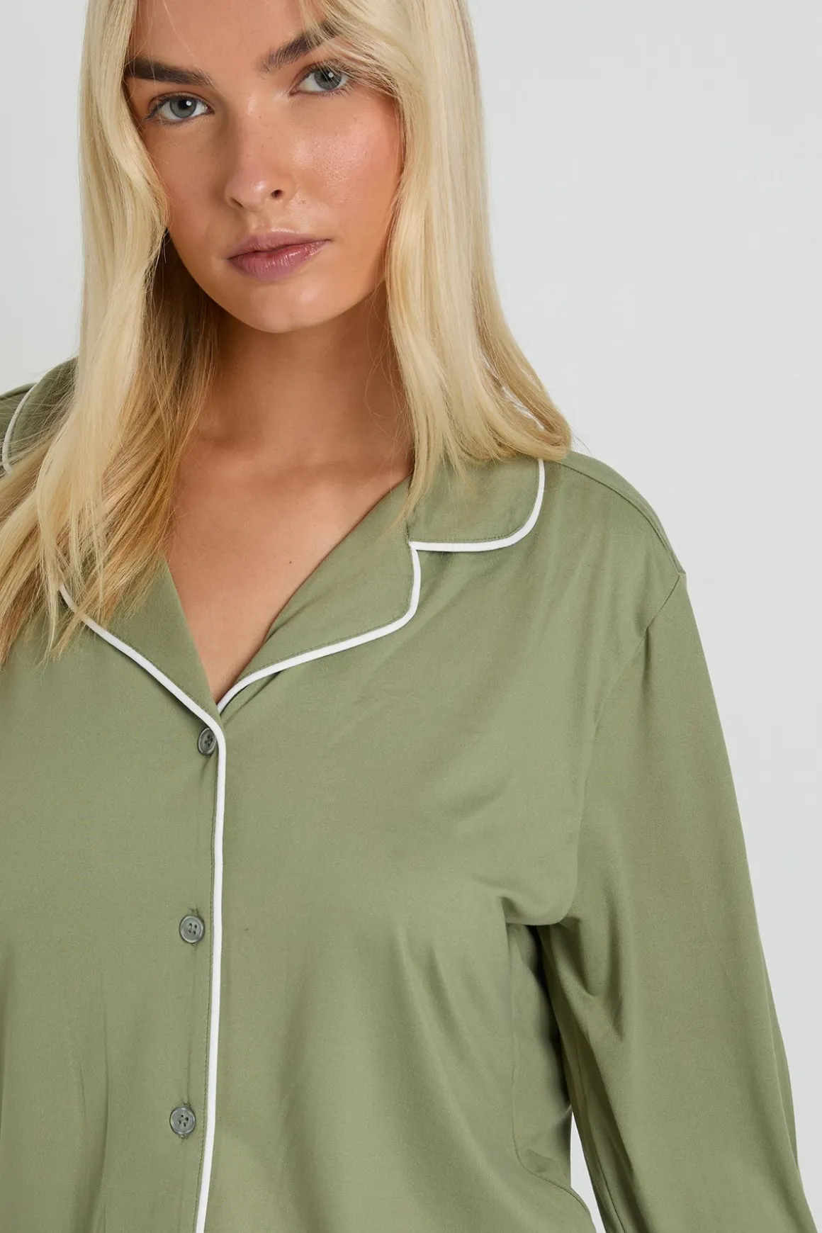 Ensemble Pyjama Chemise À Manches Longues Et Pantalon En Jersey Avec Détail Passepoil