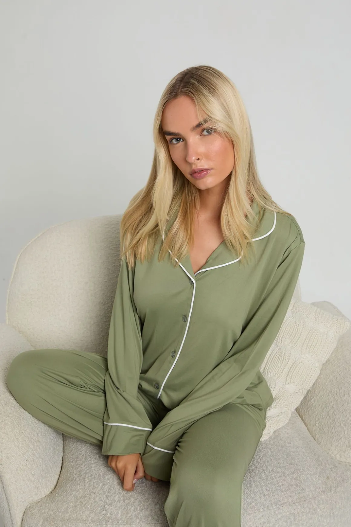 Ensemble Pyjama Chemise À Manches Longues Et Pantalon En Jersey Avec Détail Passepoil