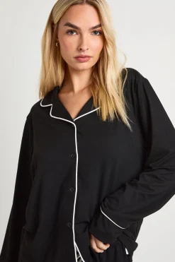 Ensemble Pyjama Chemise À Manches Longues Et Short En Jersey Avec Détails Passepoilés