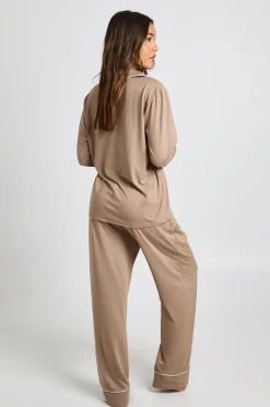 Ensemble pyjama composé d'une chemise à manches longues avec passepoil en jersey et d'un pantalon