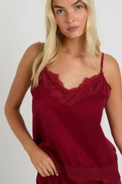 boohoo Ensemble pyjama composé d'une camisole et d'un short avec bordure en dentelle effet cils<Femme Satin Et Dentelle|Pyjamas