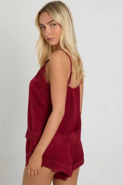 boohoo Ensemble pyjama composé d'une camisole et d'un short avec bordure en dentelle effet cils<Femme Satin Et Dentelle|Pyjamas