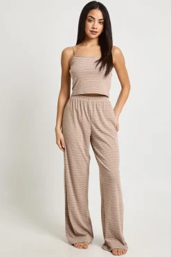 Ensemble Pyjama Débardeur Et Pantalon Côtelé À Rayures Douces