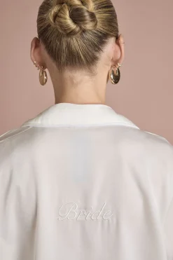 Ensemble Pyjama de Mariée 'Bride' en Satin Brodé avec Chemise à Manches Longues et Short