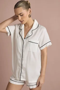 boohoo Ensemble Pyjama de Mariée 'Bride' en Satin Brodé avec Chemise à Manches Courtes et Short<Femme Satin Et Dentelle|Pyjamas