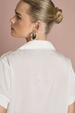 Ensemble Pyjama de Mariée 'Bride' en Satin Brodé avec Chemise à Manches Courtes et Pantalon