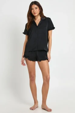 Ensemble Pyjama en Satin à Manches Courtes avec Détails à Volants et Short