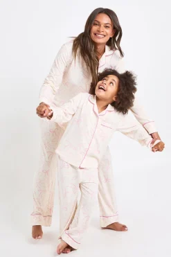 boohoo Ensemble pyjama femme assorti à l'imprimé nœud familial, comprenant une chemise à manches longues ultra douce et un pantalon<Femme Pyjamas
