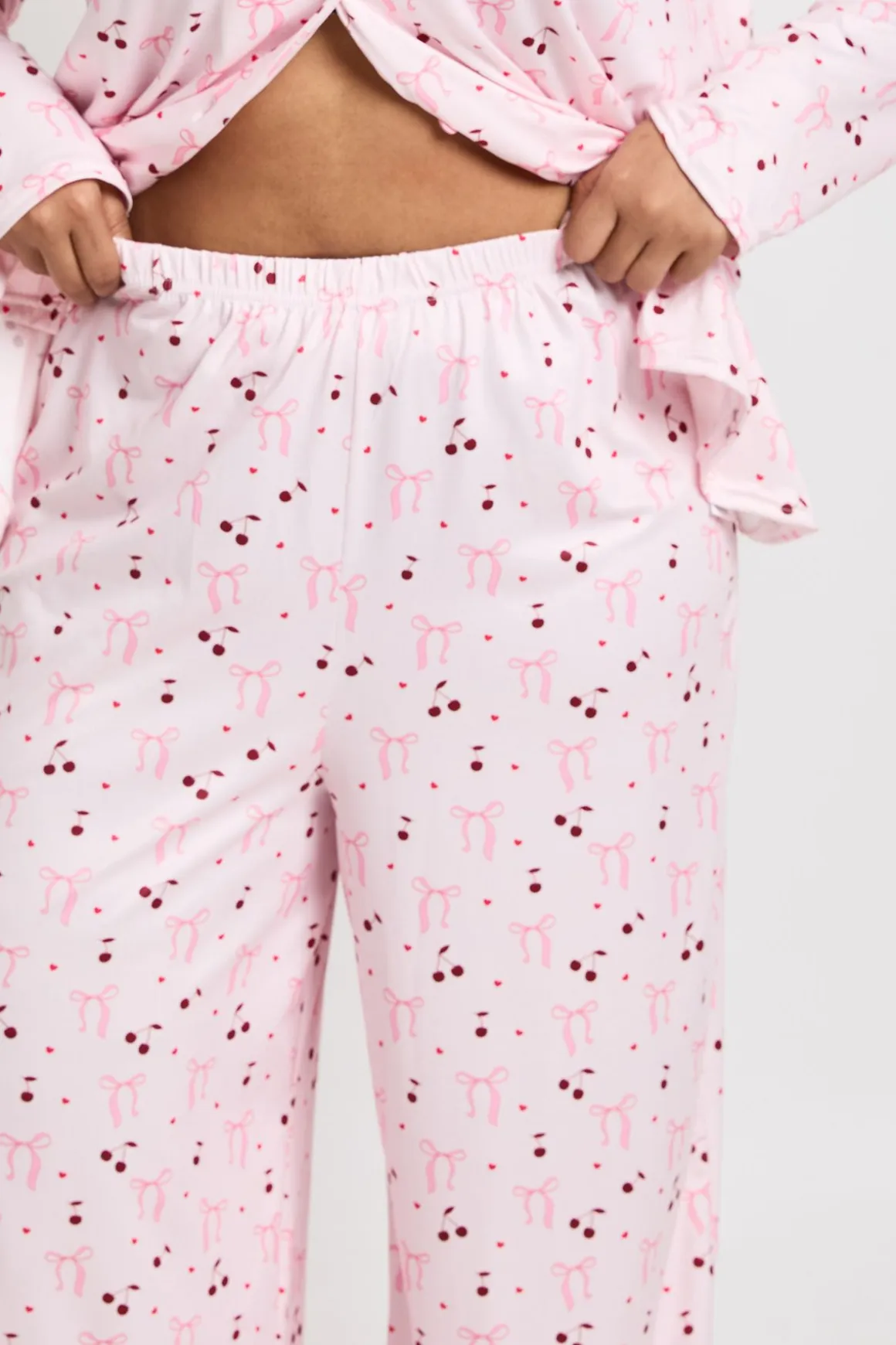 Ensemble Pyjama Grande Taille Chemise À Manches Longues Et Pantalon Imprimé Nœuds Et Cerises