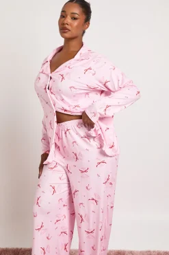 boohoo Ensemble Pyjama Grande Taille Chemise Manches Longues et Pantalon Motif Cocktail avec Nœud<Femme Pyjamas