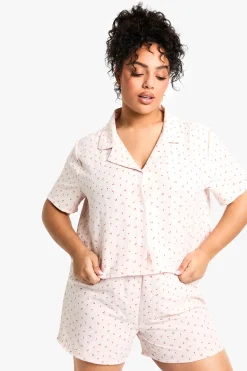 boohoo Ensemble Pyjama Grande Taille Chemise Et Short Imprimé Cerises<Femme Pyjamas