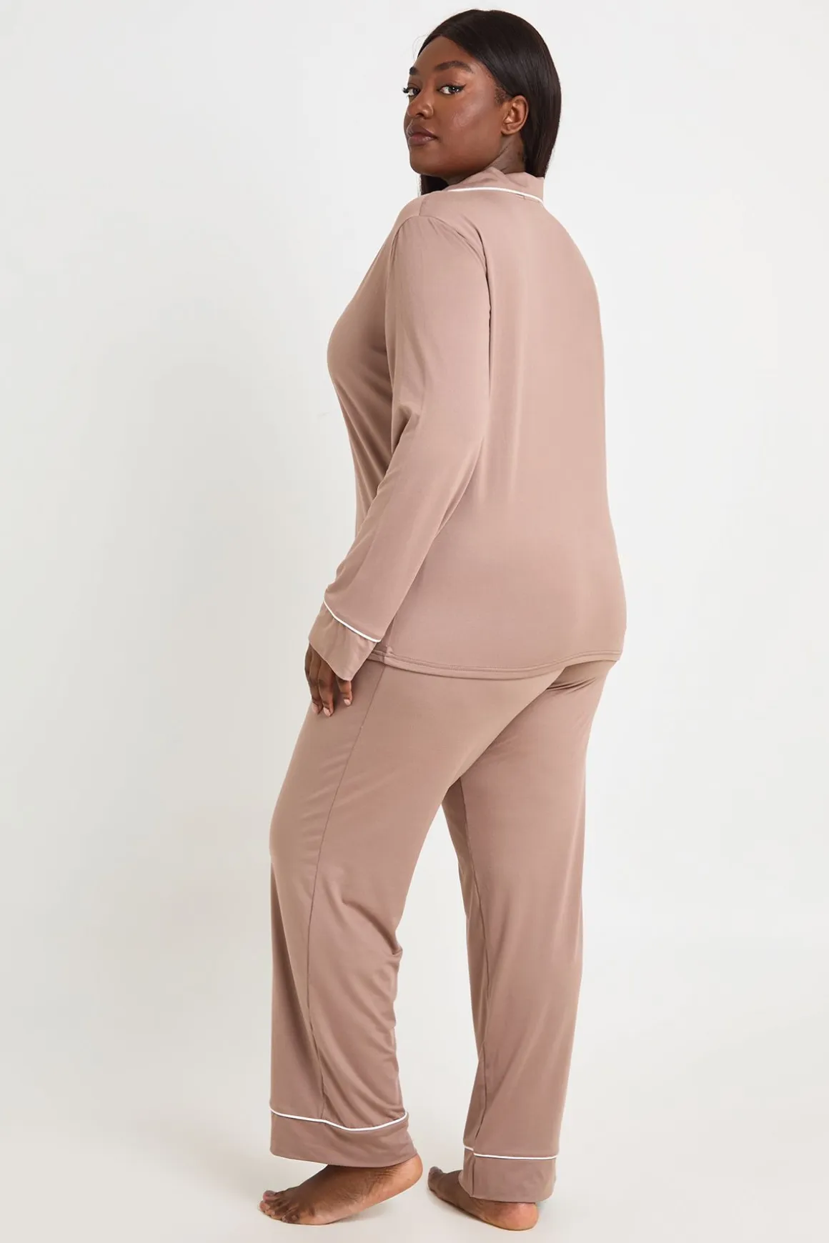 Ensemble Pyjama Grande Taille Chemise Et Pantalon À Manches Longues Avec Détail Passepoil