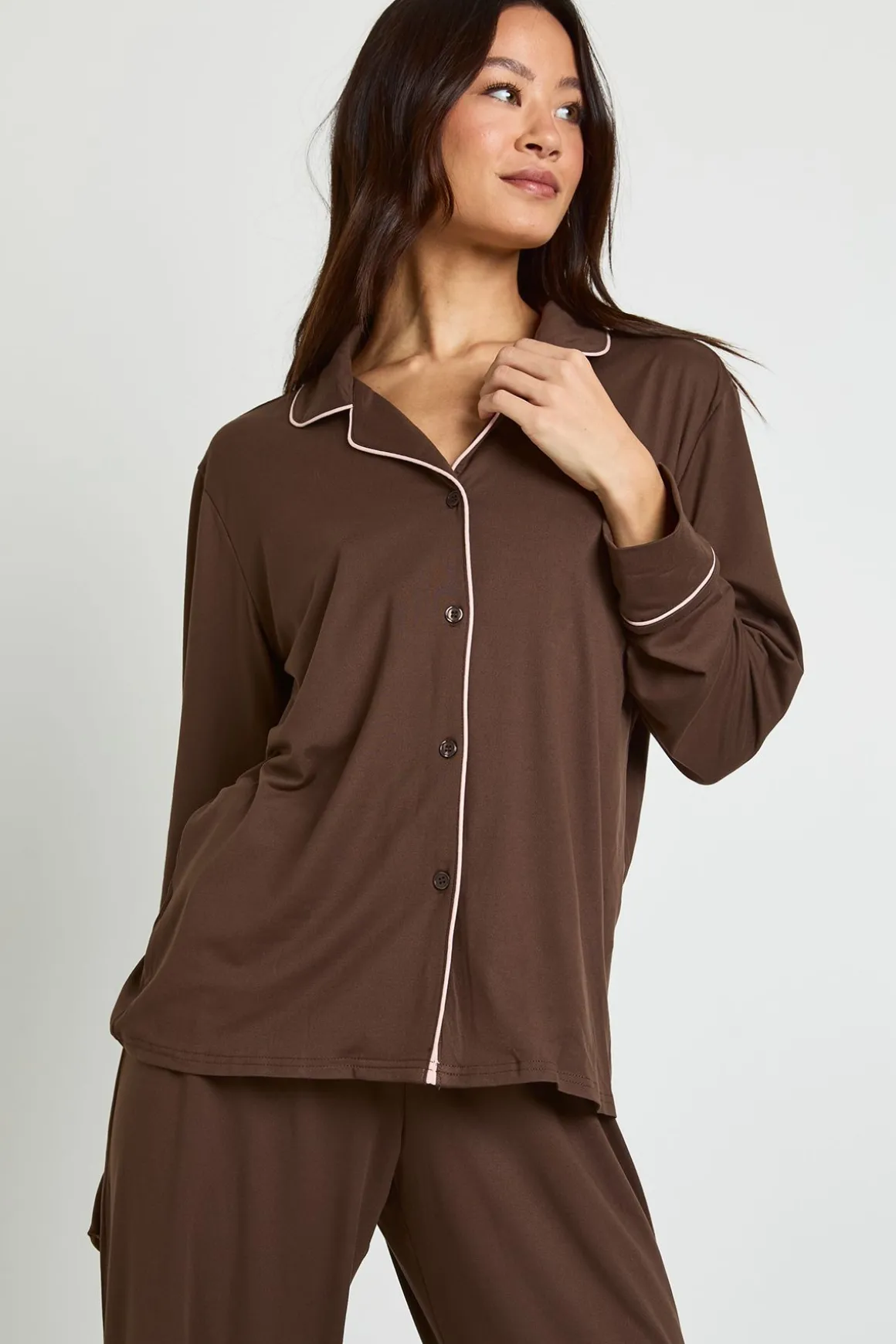 Ensemble Pyjama Grande Taille En Jersey Avec Détails Passepoilés Chemise À Manches Longues Et Pantalon
