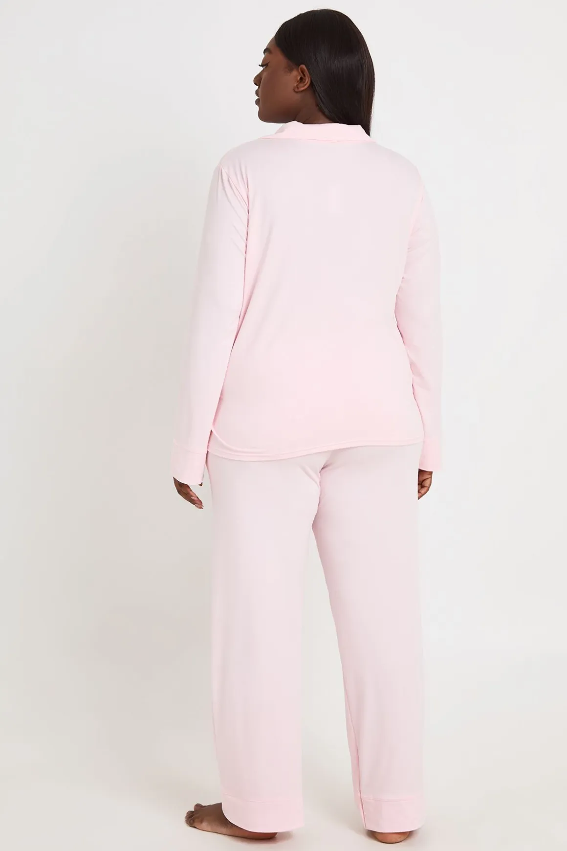 Ensemble Pyjama Grande Taille Chemise Boutonnée Et Pantalon En Tissu Doux Au Toucher