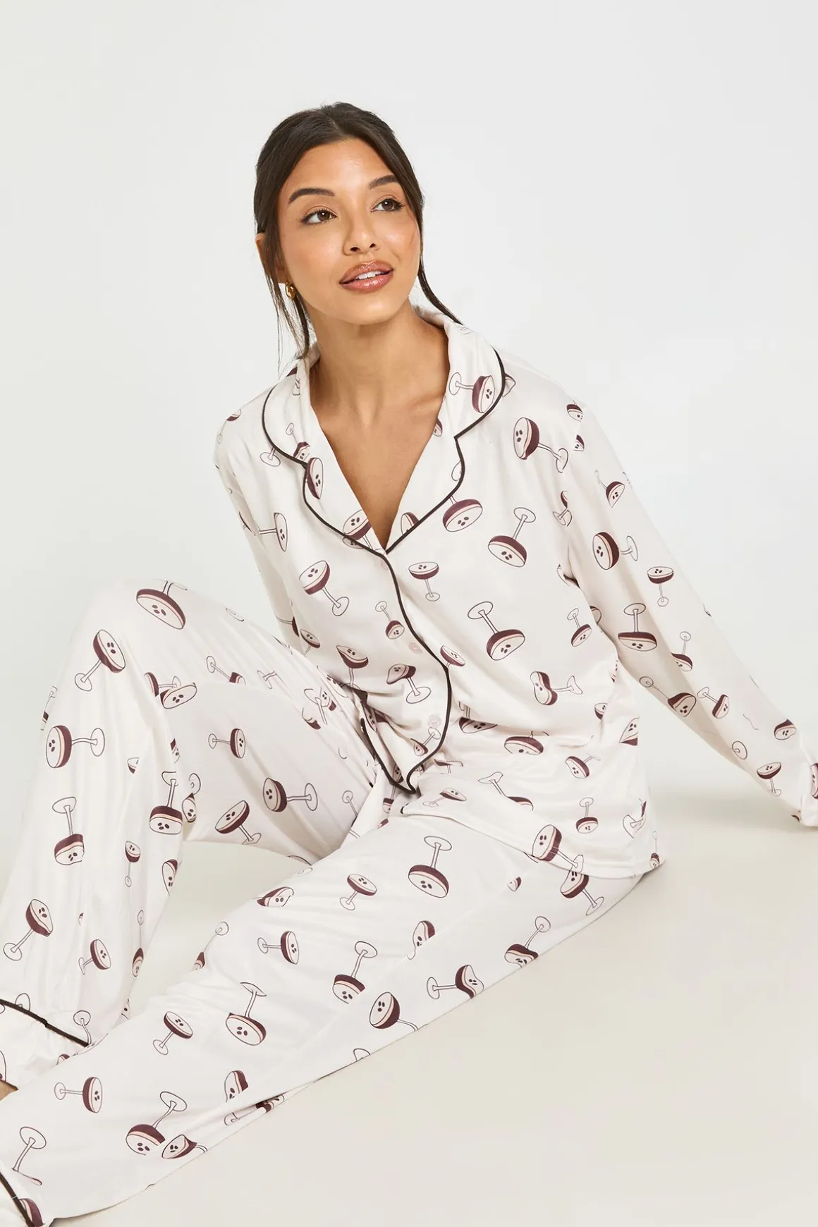 Ensemble Pyjama Imprimé Espresso Martini Avec Passepoil Contrastant, Haut À Manches Longues Et Pantalon