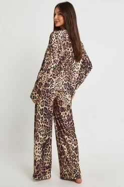 Ensemble pyjama imprimé léopard avec haut à manches longues et pantalon