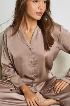 boohoo Ensemble pyjama oversize : Chemise à manches longues en satin & pantalon<Femme Satin Et Dentelle|Pyjamas