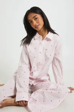 Ensemble Pyjama Petite Chemise Et Pantalon À Manches Longues En Popeline De Coton À Rayures Fines Et Motif Cœurs