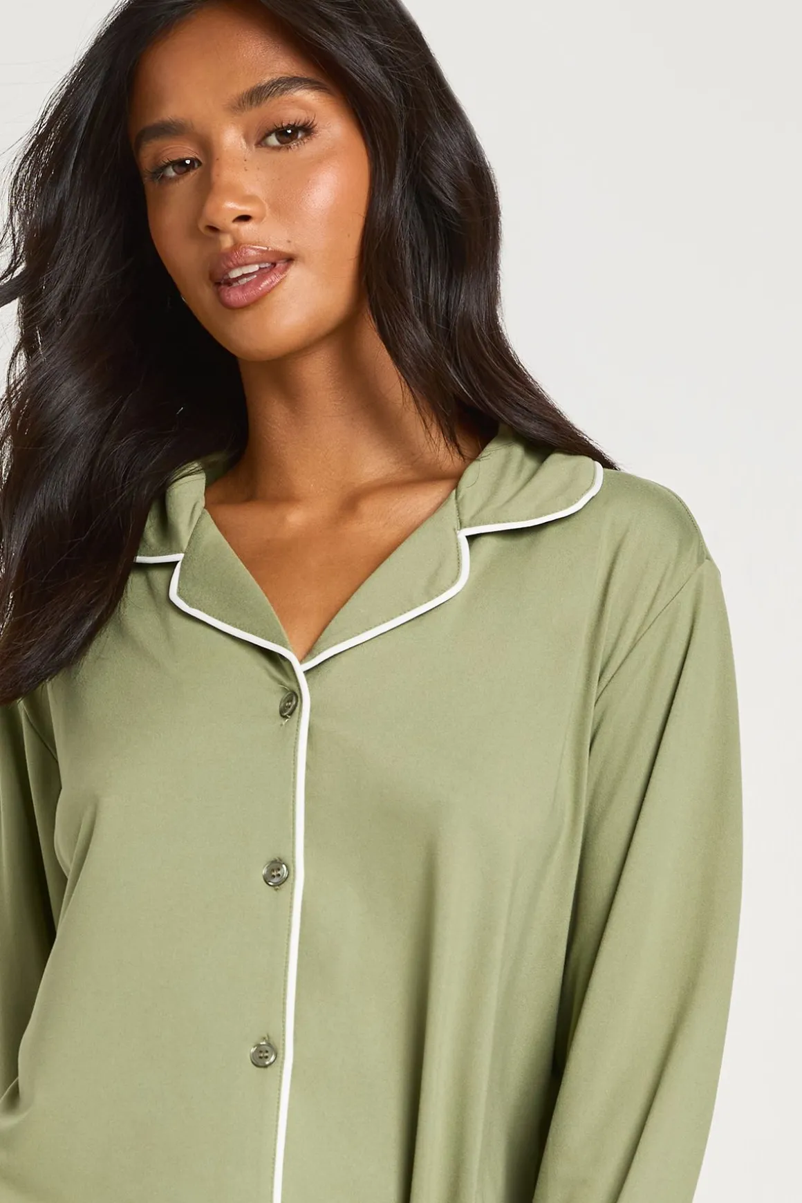 Ensemble Pyjama Petite Chemise À Manches Longues Et Pantalon Avec Détail Passepoilé