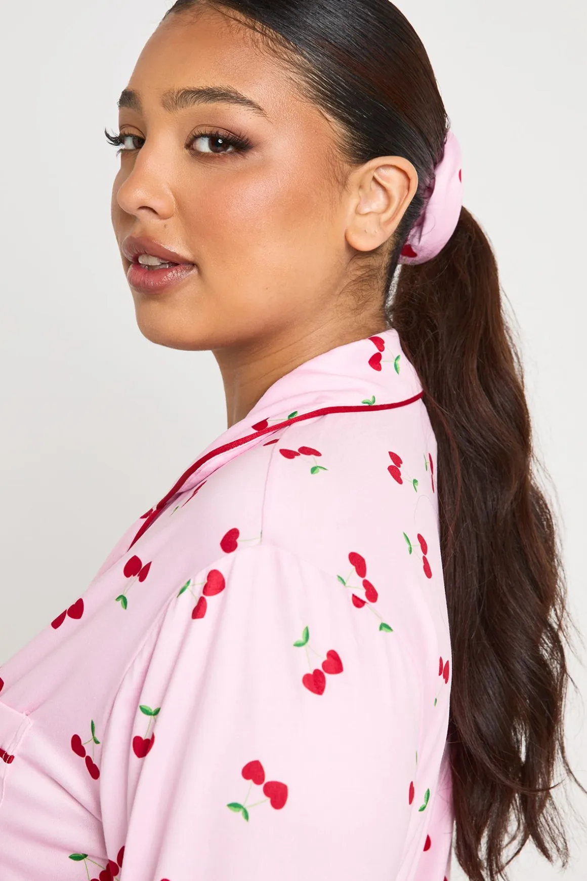 Ensemble Pyjama 3 Pièces Grande Taille Chemise À Manches Longues Et Pantalon Imprimé Cœurs Cerises
