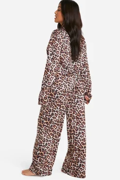 Ensemble pyjama pour petites tailles avec chemise à manches longues et pantalon imprimé léopard