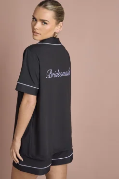 Ensemble Pyjama Satiné Brodé 'Demoiselle d'Honneur' Chemise Manches Courtes & Short de Mariée