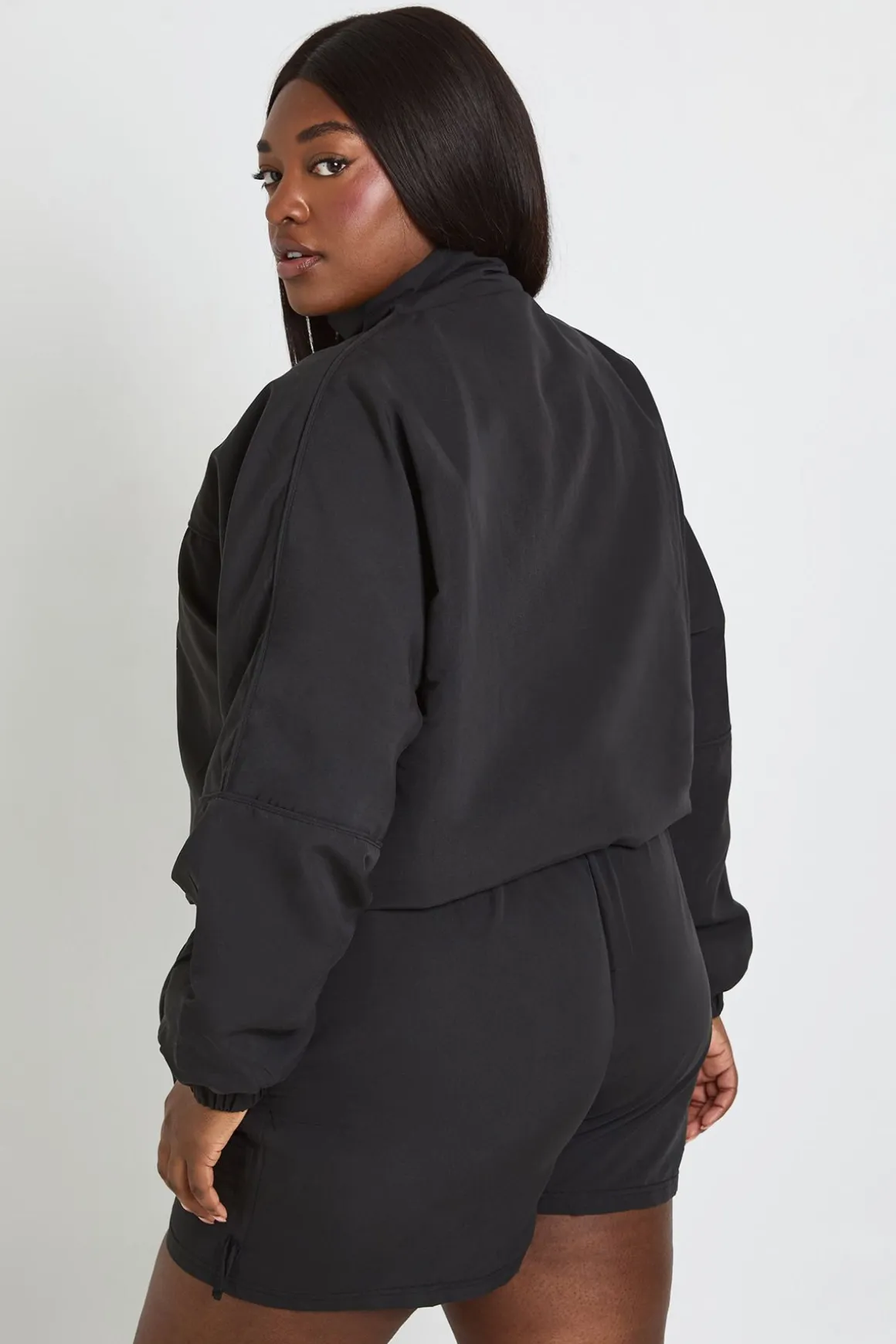 Ensemble Survêtement Grande Taille Veste Zippée Col Montant Et Short En Nylon