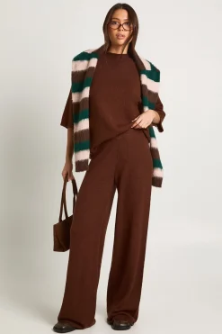 Ensemble tricoté avec haut à manches courtes et pantalon