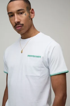 Ensemble T-shirt Ajusté Et Short Coupe Régulière Avec Surpiqûre Contrastante