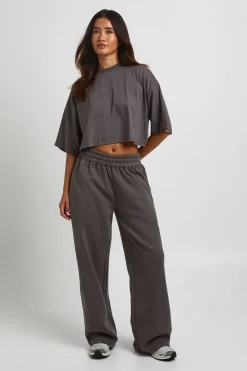 Ensemble T-shirt Court Ample Et Pantalon De Jogging