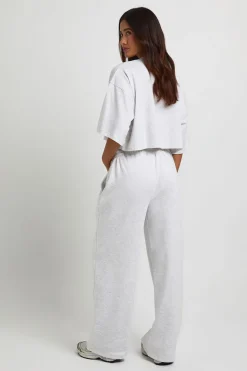 Ensemble T-shirt Court Ample Et Pantalon De Jogging
