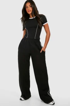 boohoo Ensemble T-shirt à détail de passepoil et joggeurs à jambe droite<Femme Survêtements|Survêtements