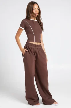 Ensemble T-shirt À Détails Passepoilés Et Jogging Droit