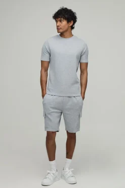 Ensemble T-shirt Gaufré Coupe Ajustée Et Short Cargo