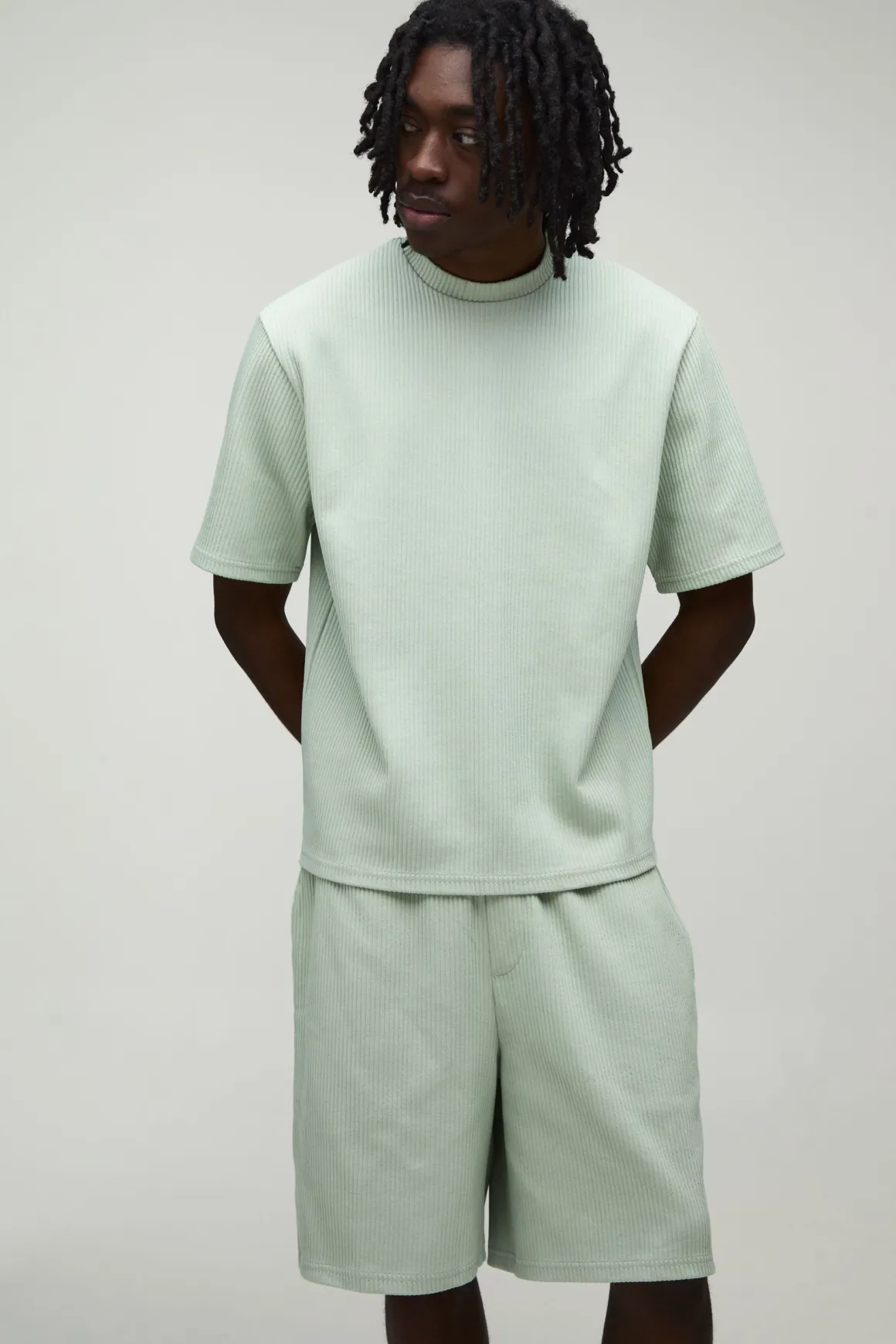 Ensemble T-shirt Plissé Coupe Boxy Et Short Ample