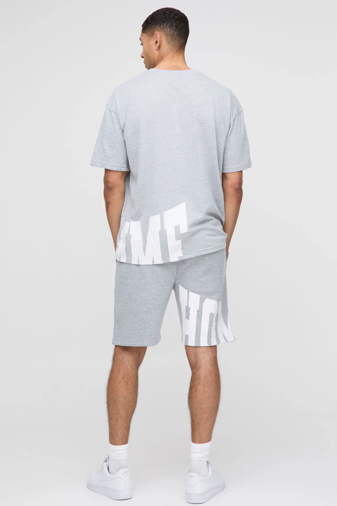 Ensemble T-shirt surdimensionné et short pour homme